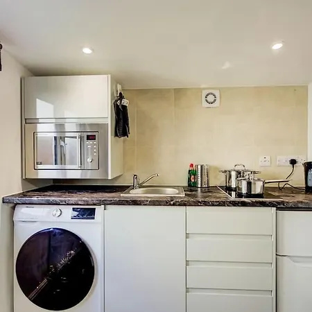 Luxury Studio Cabin - Central Location - Parking Erith Exterior photo