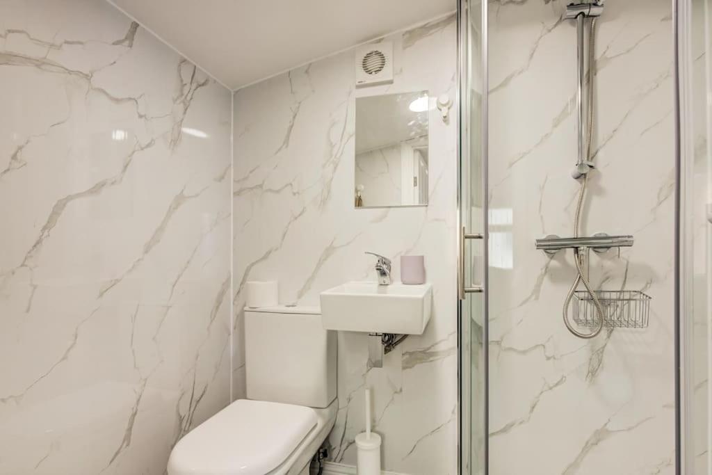 Luxury - Location - Parking Erith